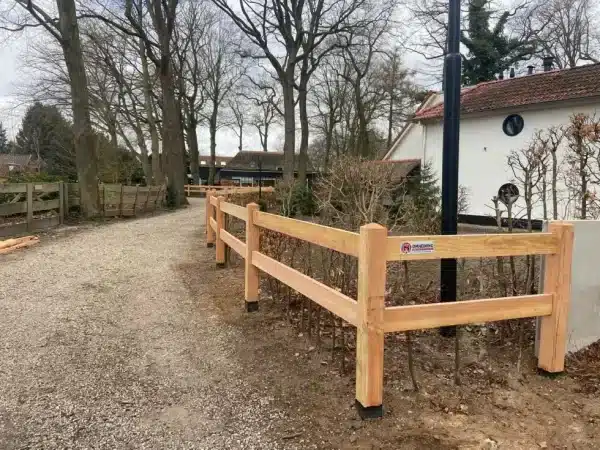 Eiken doorsteek hekwerk met diamantkop - Afbeelding 3
